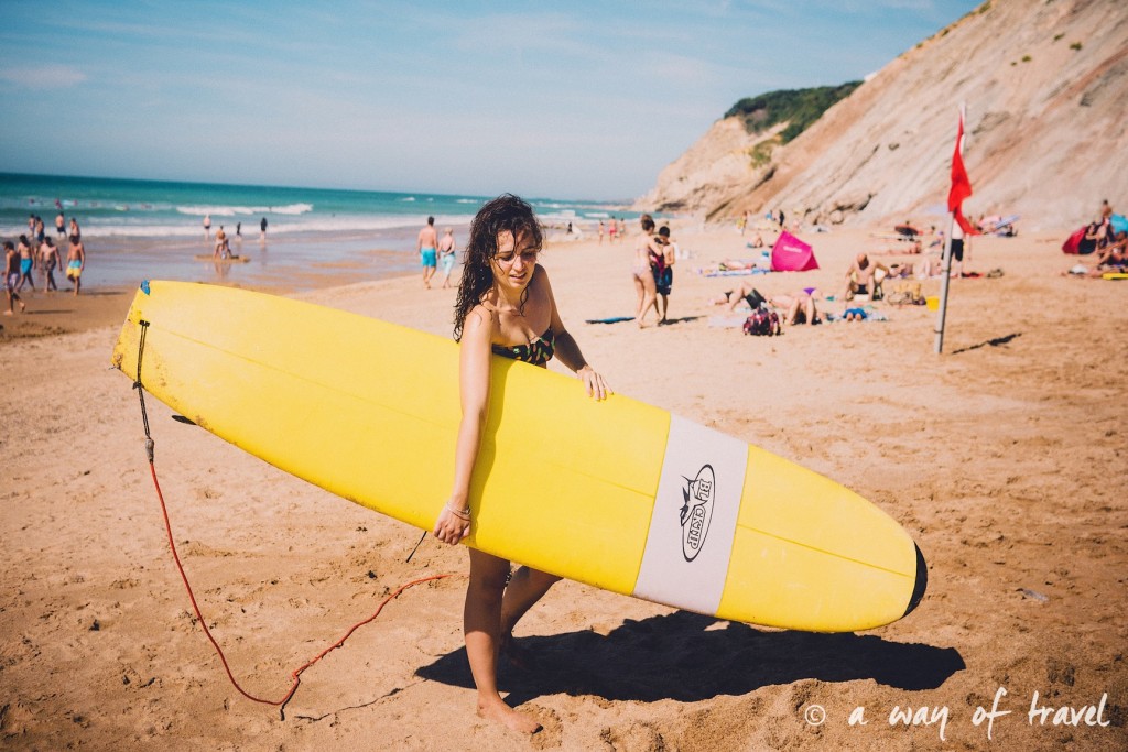 Bidart_plage_surf_surfeuse_surfeur_planche_basque