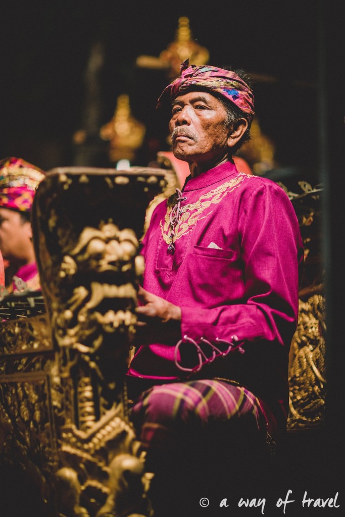 Indonesia Bali quoi faire visit Ubud musicien spectacle