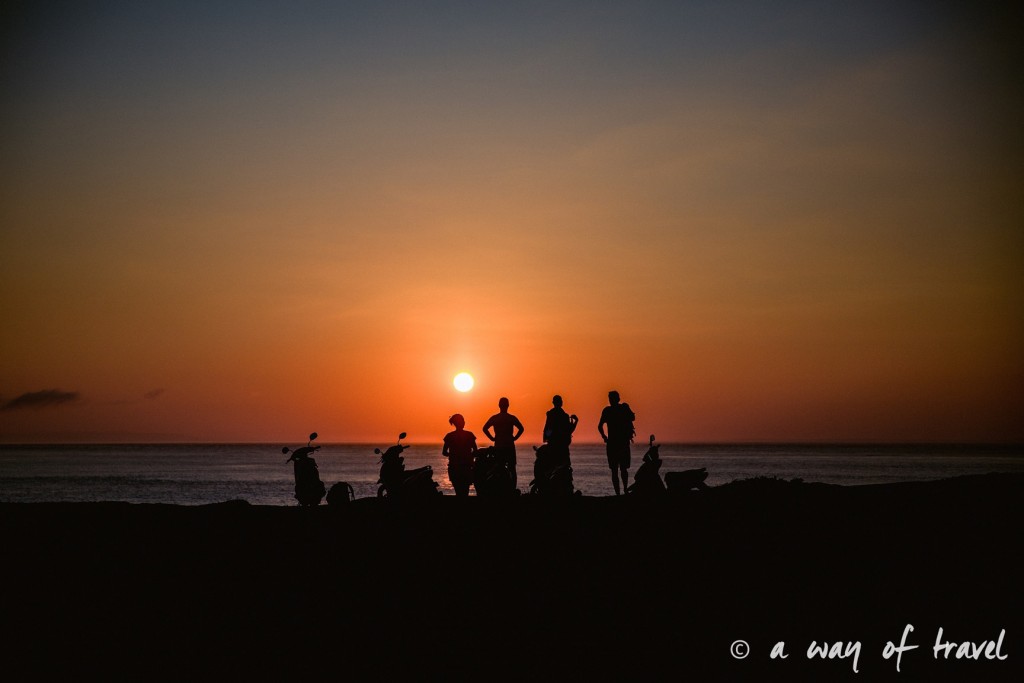 Visit Bali Indonesie Nasi Lembongan sunset couchet soleil evil tears