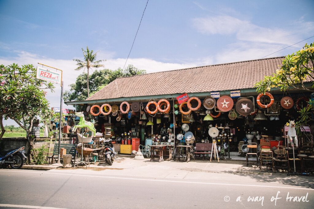 boutique meubles badung antiquité brocante bali indonesie visiter luta coucher soleil 11